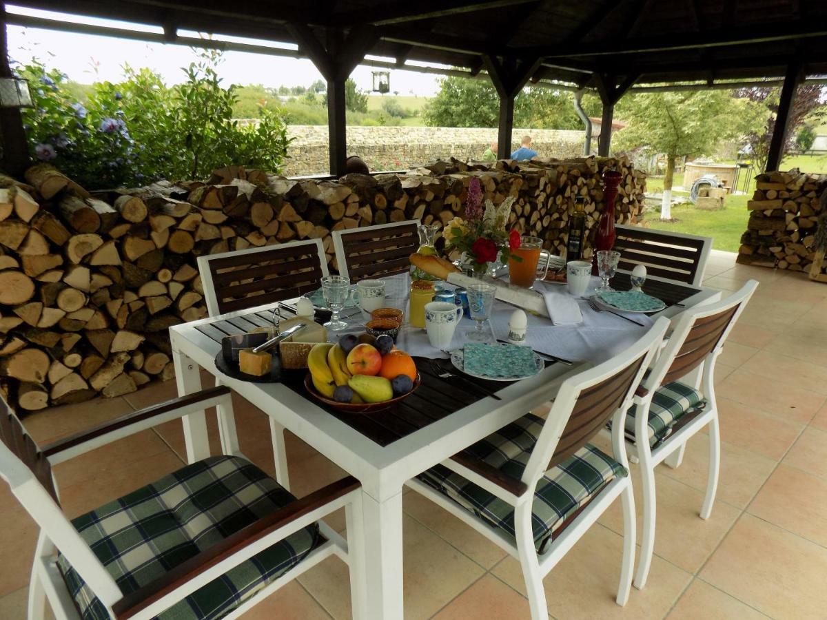 Vitrey-sur-Mance Domaine De La Mance - Maisonnette Avec Cheminee מראה חיצוני תמונה